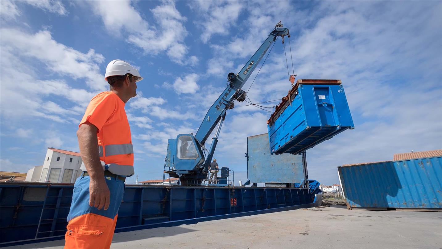 evacuation bennes port ile d Yeu