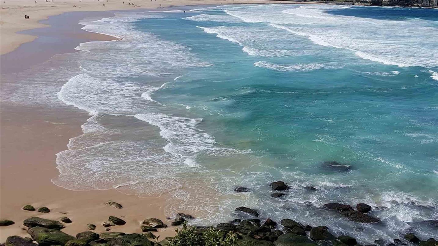 Bondi Beach, Sydney, Australia © Gbates94