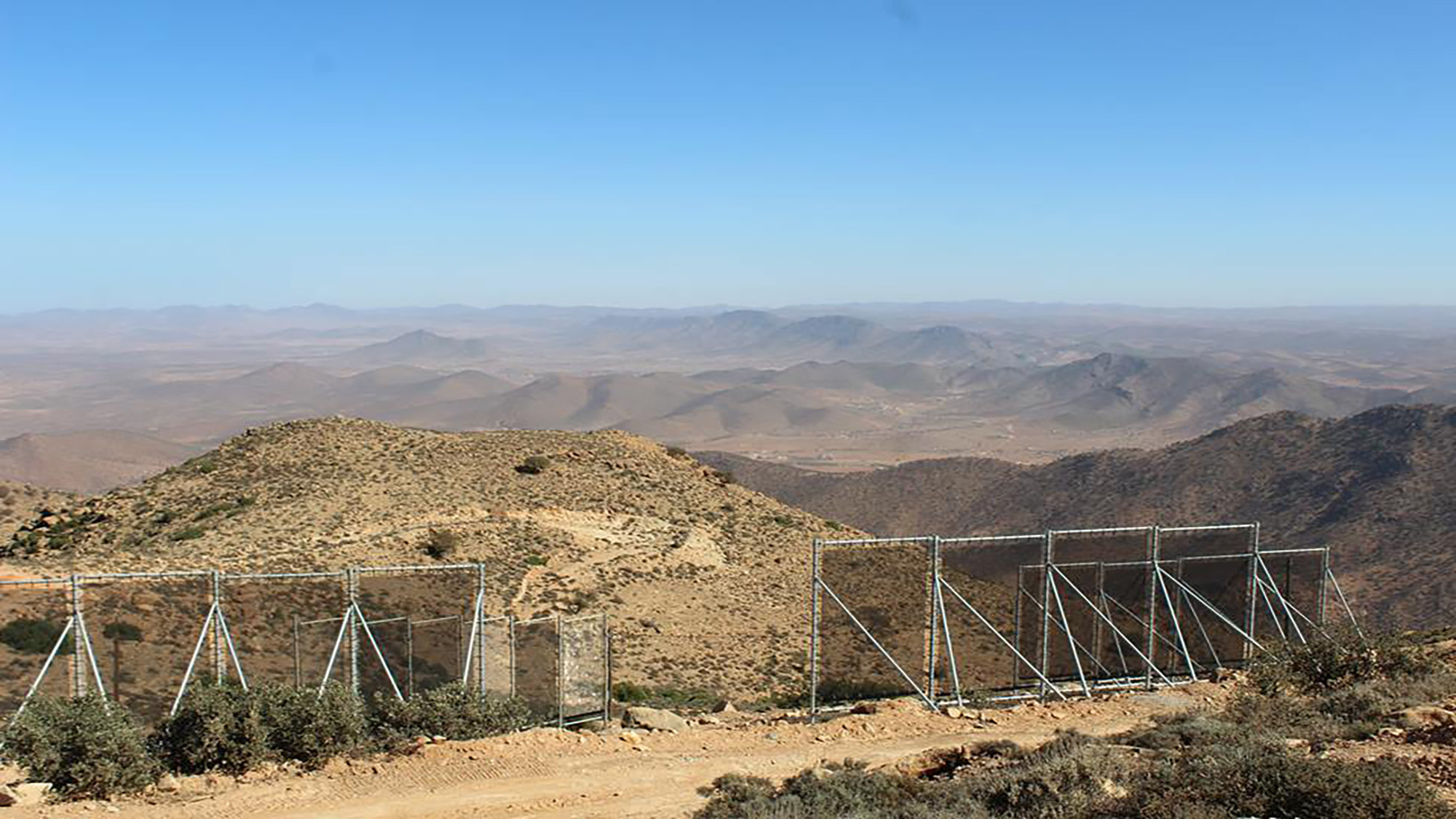 Les Cloud fishers de Dar Sin Hmad 2000x1125