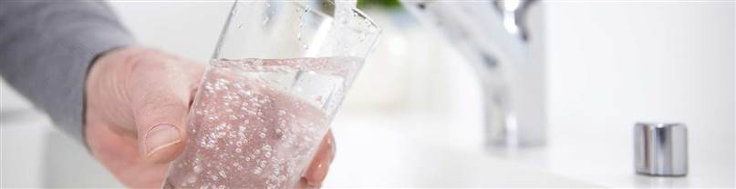 Verre-eau-robinet