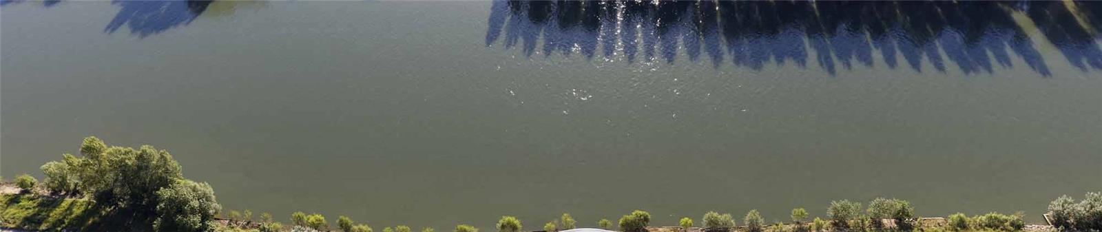 Vue aérienne de l'usine de traitement des eaux usées de Fontainebleau-Avon (Seine-et-Marne - France)