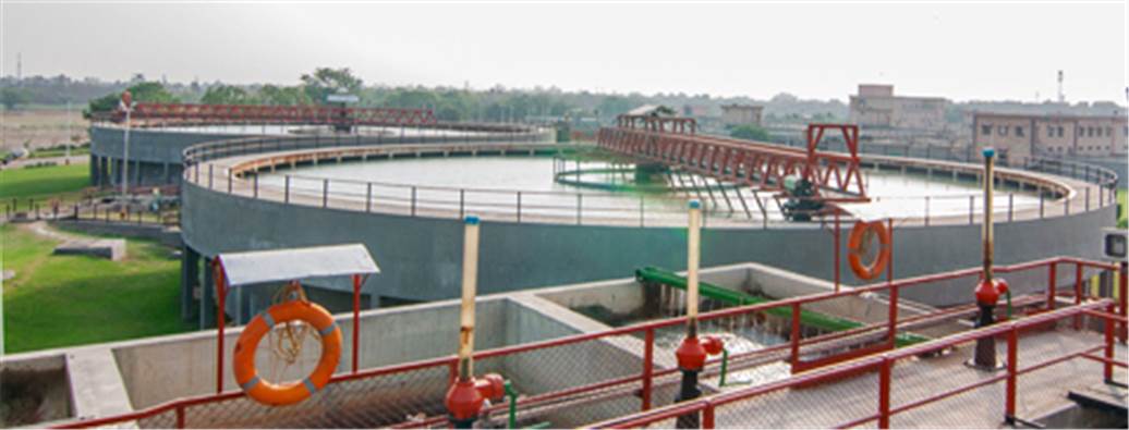 sonia-vihar-residents-of-delhi-with-safe-drinking-water