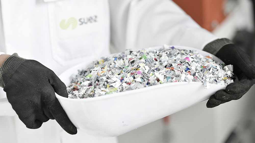 Laboratoire SUEZ Plast'lab-plastique recyclé