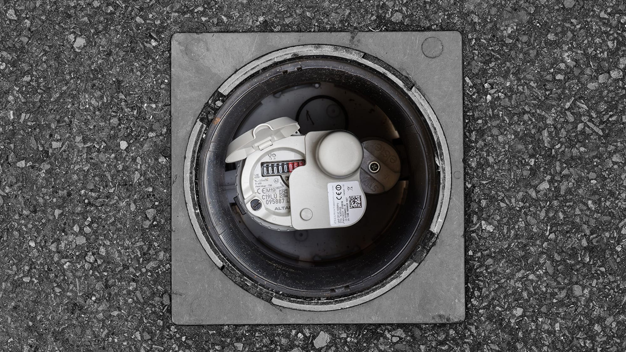 SUEZ NWL partner Ofwat Innovation Fund winner Hydro Powered Concentric Smart Meter Project 