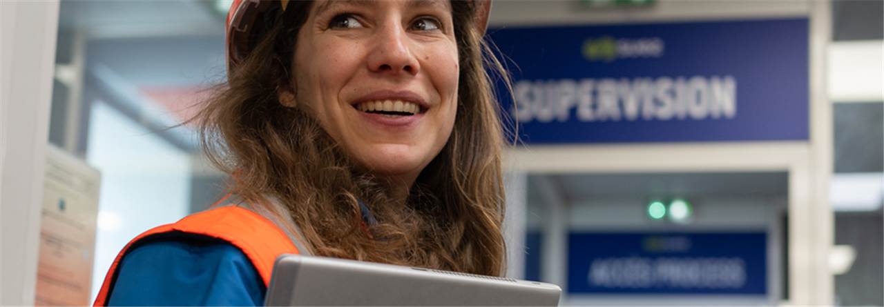 Collaboratrice-centre-tri-dechets-Poitiers-1024x768