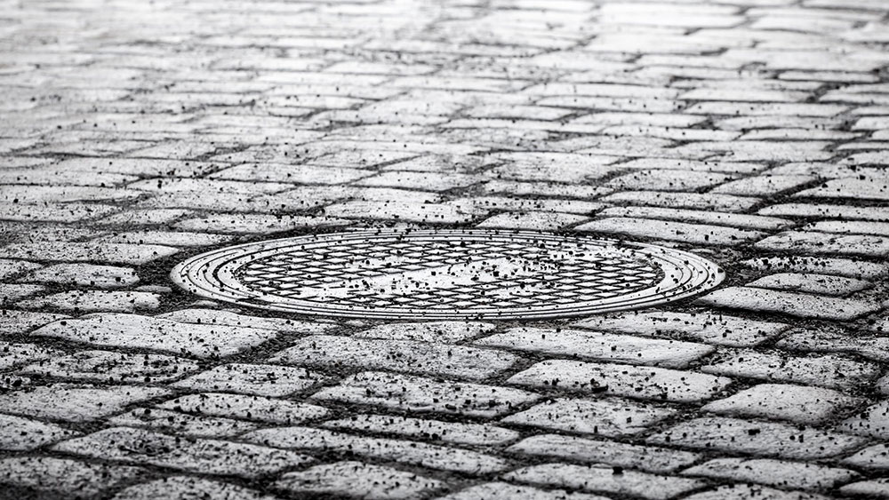 Bouche-egout Manhole