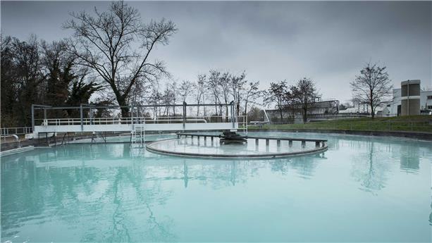 Clarificateur-pont-racleur-boues-fond-Papeteries-Leman- Clarifier and scrapper bridge of bottom sludges, at Papeteries du Léman site