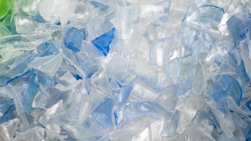 Clear recycled PET pellets