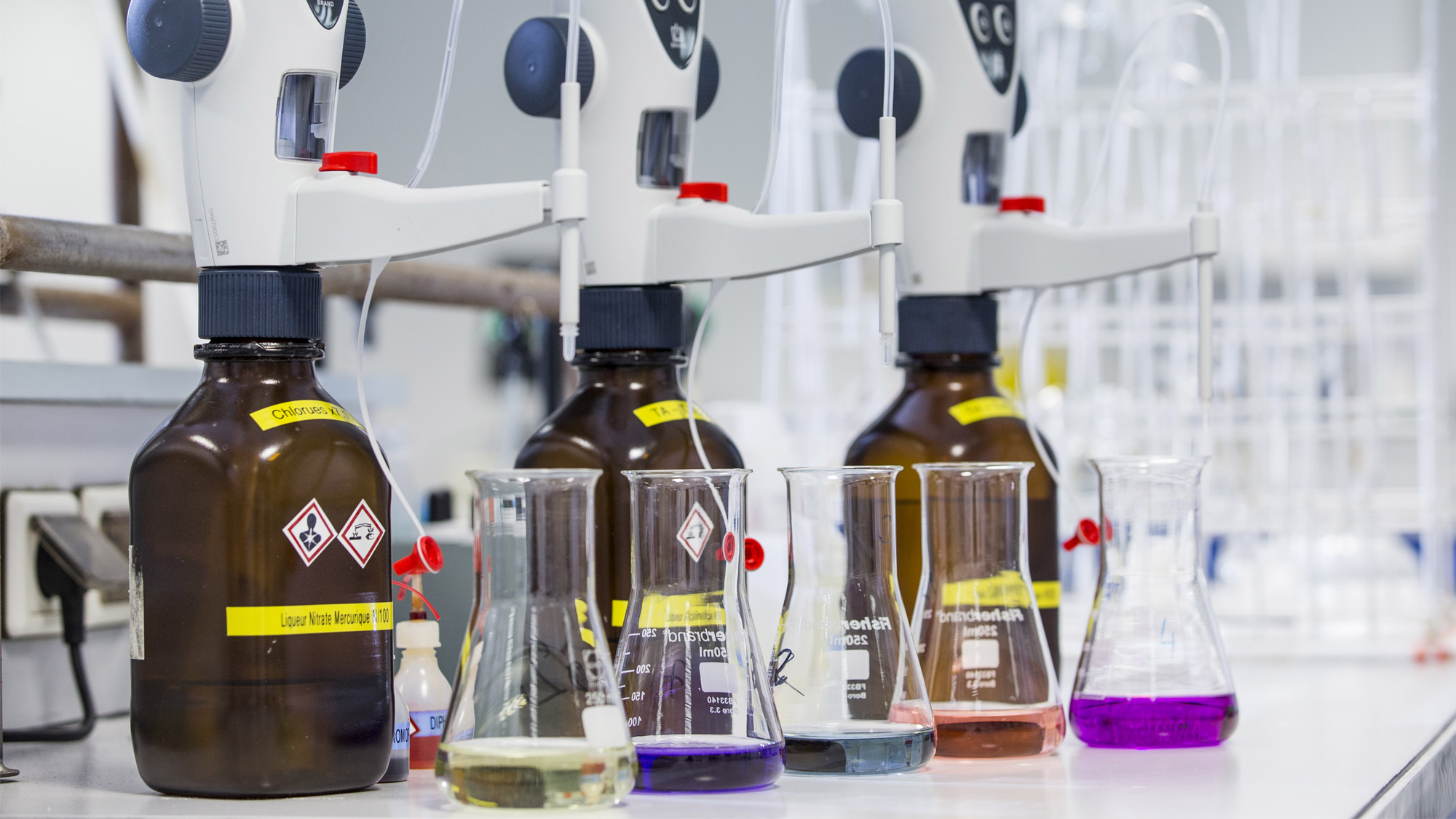 Laboratoire d'analyses physico-chimiques