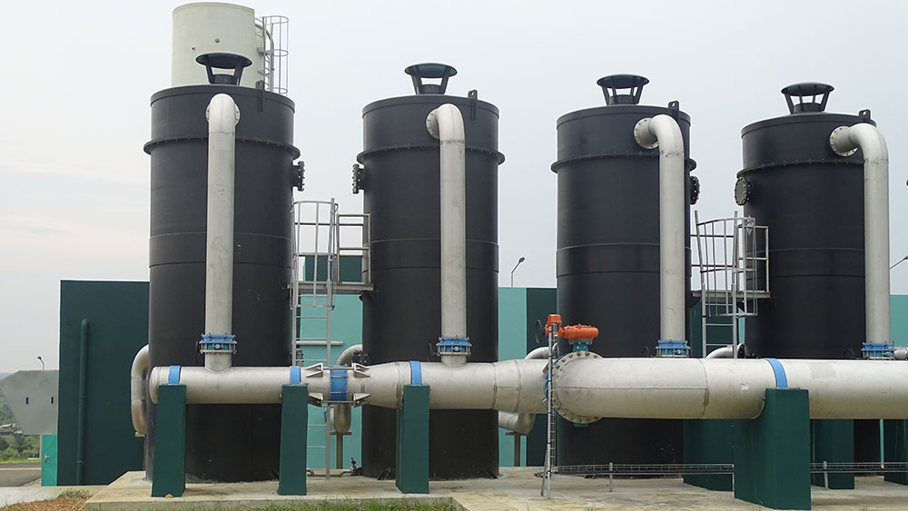 Unités compactes UCD® AERO-G sur l'usine de Bonoua II qui alimente Abidjan en eau potable ©SUEZ